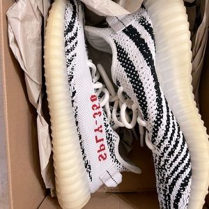 Yeezy Boost 350 Zebra